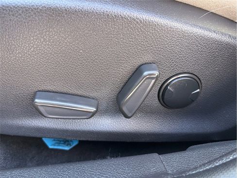 Used 2018 Ford Focus Titanium image 18