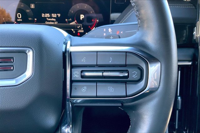 Used 2025 GMC Yukon Elevation w/ Technology Package AWD/4WD image 19