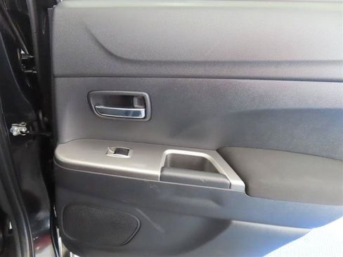 Used 2020 Mitsubishi Outlander Sport SE FWD image 25