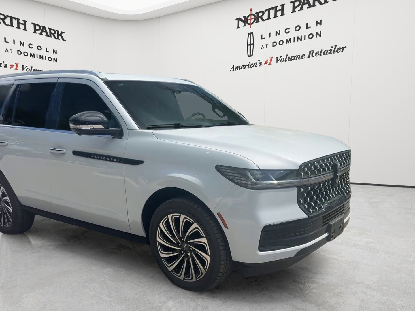 New 2026 Lincoln Navigator Black Label AWD/4WD image 7
