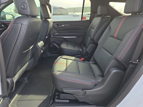 New 2026 Chevrolet Traverse RS w/ LPO, Floor Liner Package image 16
