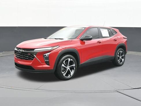 Used 2026 Chevrolet Trax RS FWD image 4