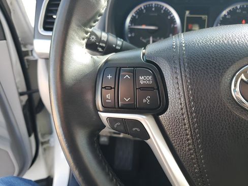 Used 2019 Toyota Highlander Limited image 34