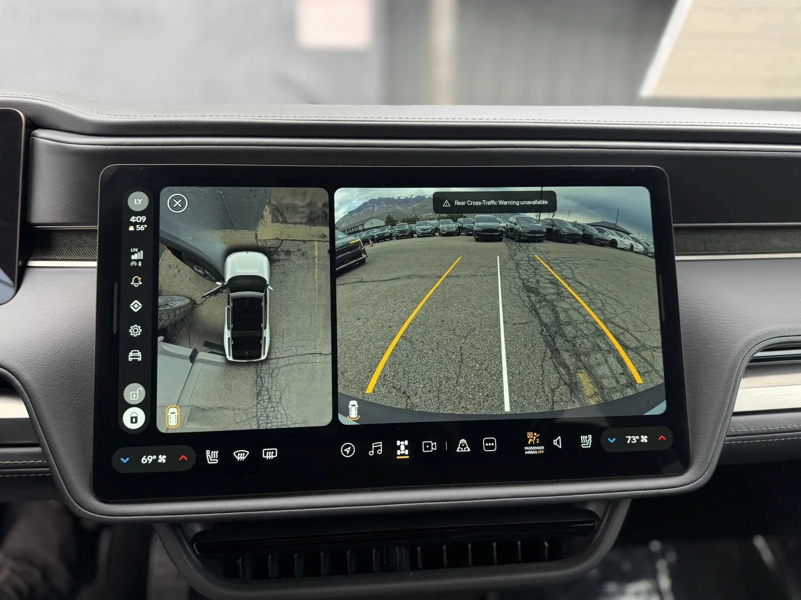 Used 2025 Rivian R1S Adventure Dual AWD/4WD image 36
