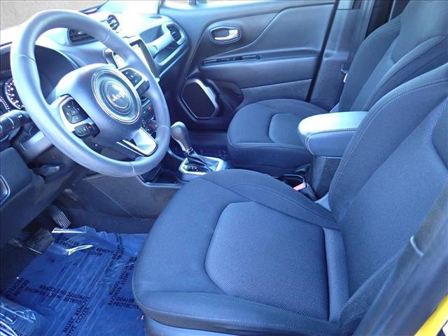 Used 2023 Jeep Renegade Latitude AWD/4WD image 10