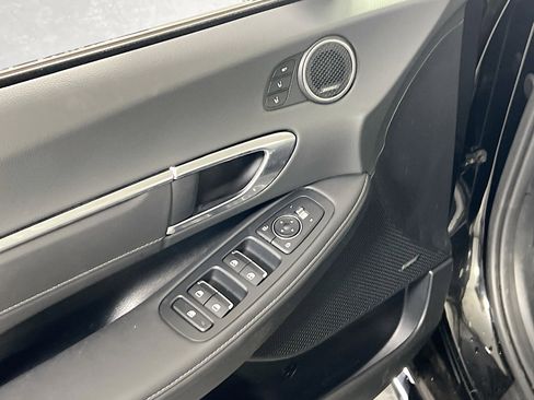 Used 2023 Hyundai Sonata Limited image 18