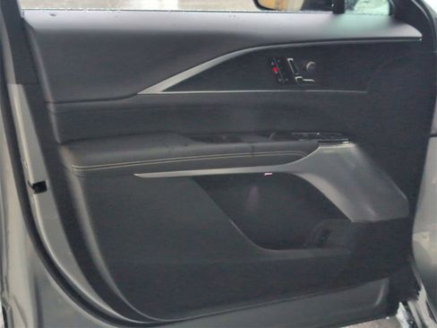 Used 2026 Cadillac Lyriq V image 17