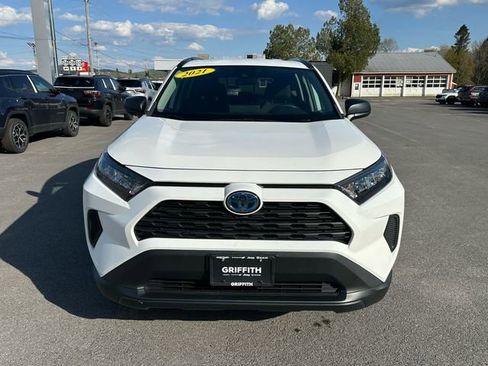 Used 2021 Toyota RAV4 LE AWD/4WD image 8