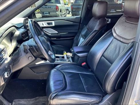 Used 2020 Ford Explorer Platinum w/ Premium Technology Package AWD/4WD image 26