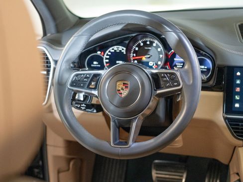 Certified 2023 Porsche Cayenne S Platinum AWD/4WD image 26
