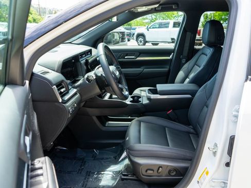 Used 2026 GMC Terrain Elevation w/ Elevation Premium Package AWD/4WD image 10