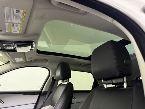 Used 2025 Land Rover Range Rover Velar S image 13