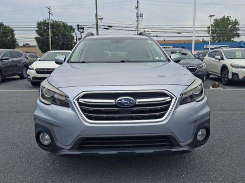 Used 2018 Subaru Outback 2.5i Limited AWD/4WD image 2