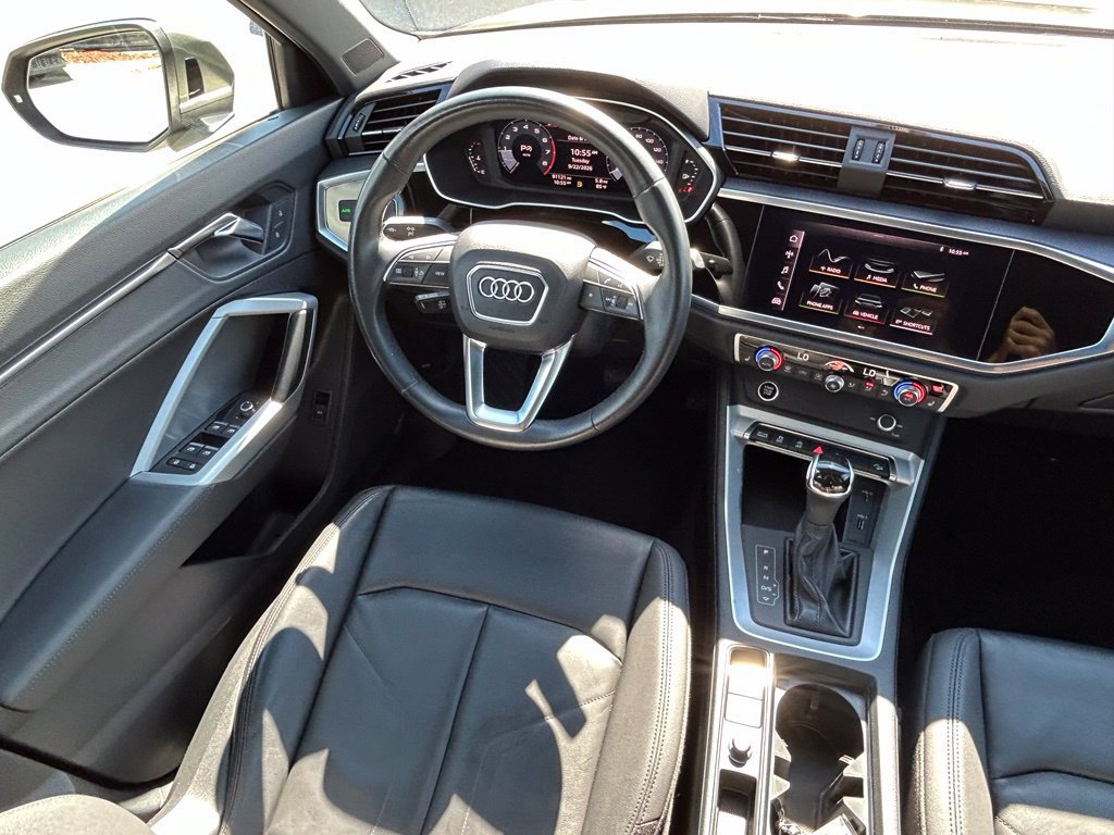 Used 2021 Audi Q3 2.0T Premium w/ Convenience Package AWD/4WD image 9