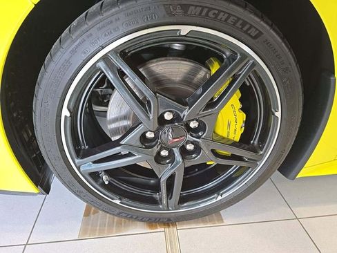 Used 2021 Chevrolet Corvette Stingray Preferred Cpe w/ Z51 Performance Package RWD image 13