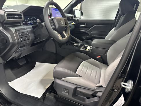 New 2025 Toyota Tacoma TRD Off-Road image 13