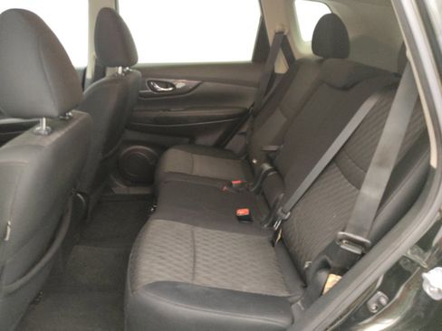 Used 2020 Nissan Rogue SV AWD/4WD image 18