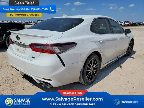 Used 2022 Toyota Camry SE FWD image 4