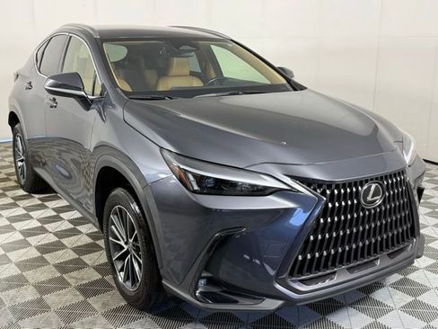 Used 2023 Lexus NX 250 FWD w/ Towing Package (2000 Lbs) image 10