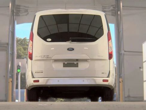 Used 2021 Ford Transit Connect XLT FWD image 16
