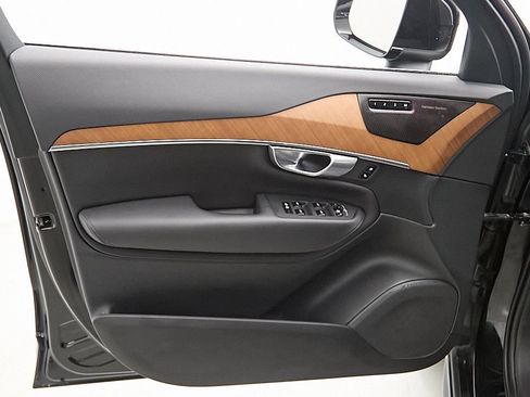 Certified 2024 Volvo XC90 B6 Plus w/ Protection Package Premier AWD/4WD image 12