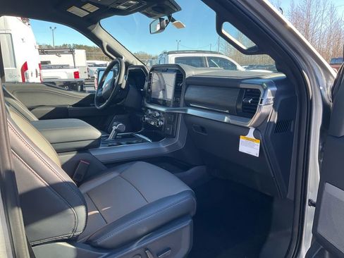 New 2025 Ford F150 Lariat w/ Equipment Group 501A Mid image 9
