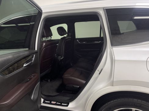 Used 2021 Cadillac XT6 Premium Luxury image 13