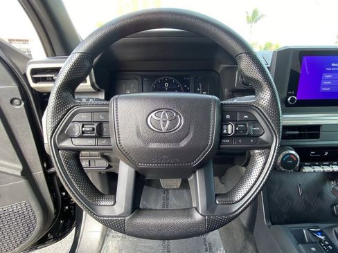 Certified 2026 Toyota Tacoma SR5 AWD/4WD image 26