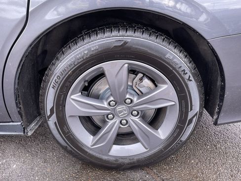 Used 2024 Honda Odyssey EX image 10