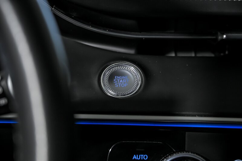 Used 2023 Genesis GV70 3.5T Sport w/ Sport Prestige Package AWD/4WD image 26