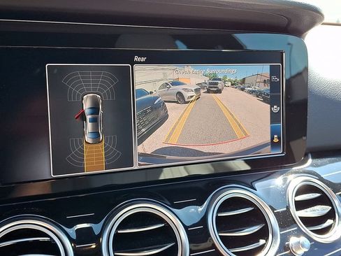 Used 2018 Mercedes-Benz E 300 4MATIC image 20