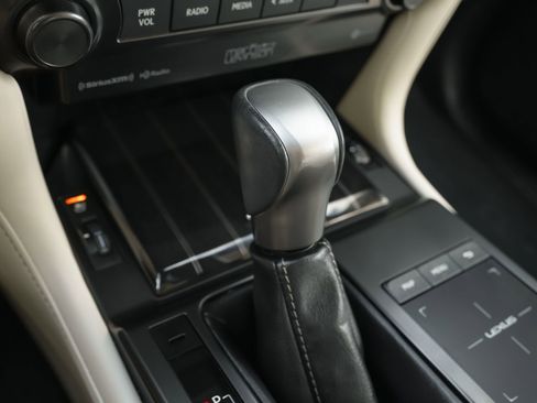 Used 2023 Lexus GX 460 Premium image 19