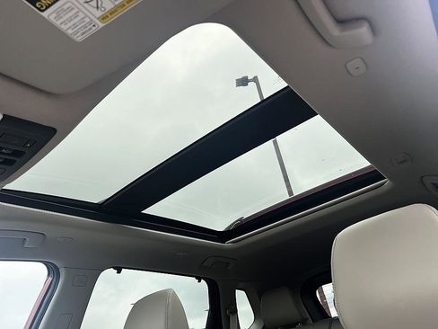 Certified 2023 Nissan Rogue SL w/ SL Premium Package AWD/4WD image 19