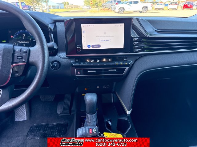 Used 2025 Toyota Camry LE FWD image 18