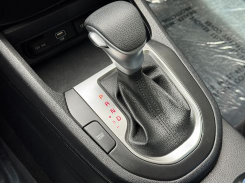 Used 2024 Kia Forte LXS FWD image 27