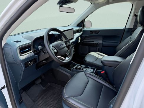Used 2025 Ford Maverick Lobo AWD/4WD image 4