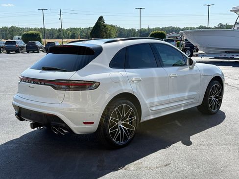 Used 2025 Porsche Macan AWD/4WD image 5