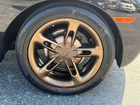 Used 2005 Chevrolet SSR w/ Preferred Equipment Group image 12