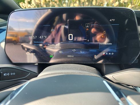 New 2026 Chevrolet Equinox EV LT image 30