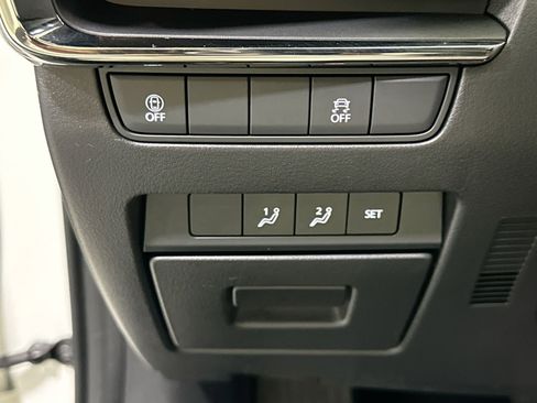 Used 2021 MAZDA MAZDA3 s image 18