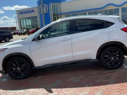 Used 2022 Honda HR-V Sport image 6