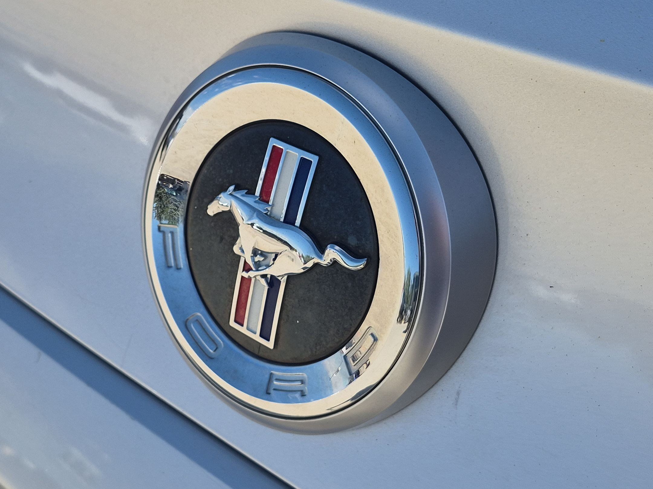 Used 2012 Ford Mustang Premium RWD image 13