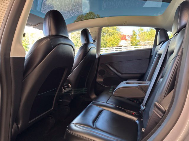 Used 2025 Tesla Model Y Long Range AWD/4WD image 27