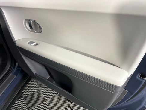 Used 2024 Hyundai Ioniq 5 SE image 32