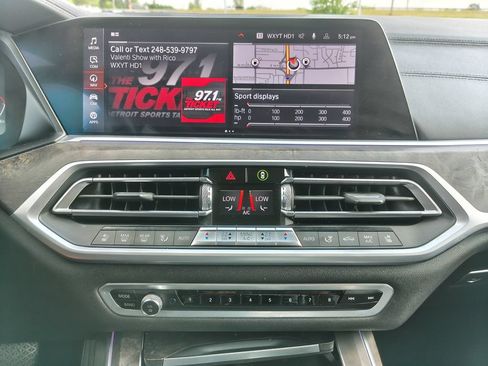 Used 2020 BMW X7 xDrive40i w/ Premium Package AWD/4WD image 3