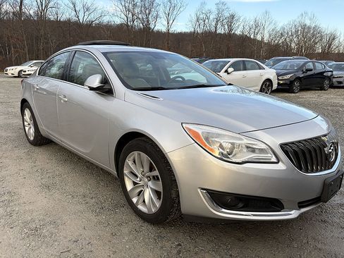 Used 2017 Buick Regal image 3