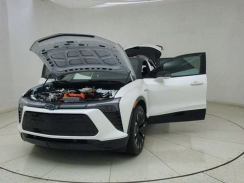 Used 2025 Chevrolet Blazer EV RS image 74