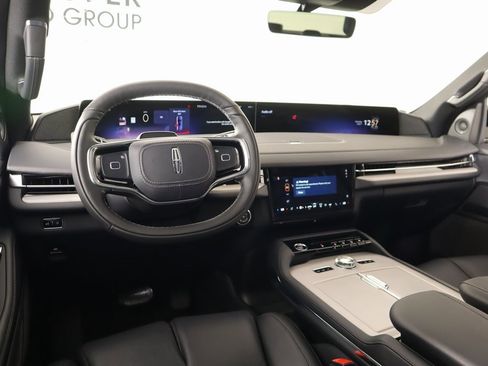 New 2025 Lincoln Navigator L Reserve w/ Jet Appearance Package image 2