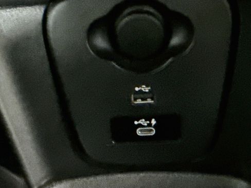 Used 2022 MINI Cooper S w/ Driver Assistance Package FWD image 39