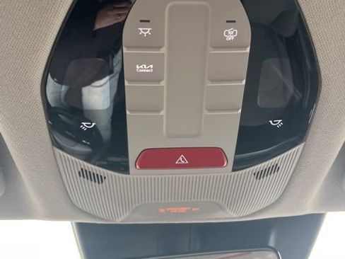 Used 2025 Kia K4 LXS image 44